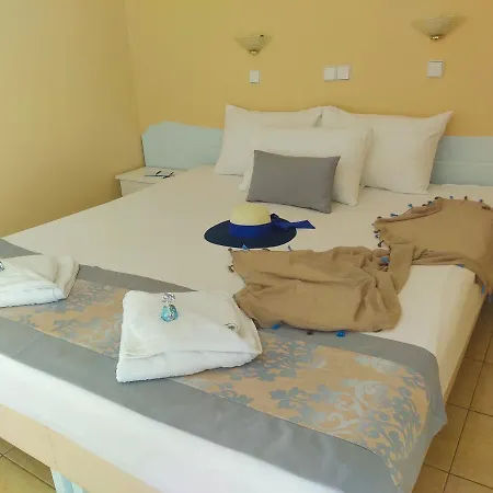 Celeste Golden Aparthotel 3*