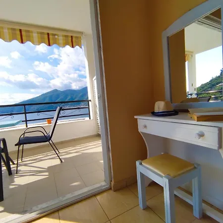 Celeste Deluxe Apartments Chrysi Ammoudia