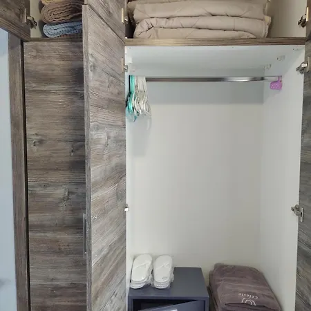 Apartahotel Celeste Deluxe Apartments 4*