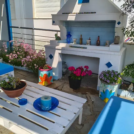 Celeste Deluxe Apartments 4*