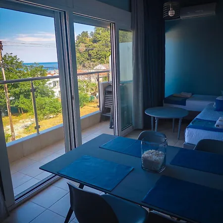 Celeste Deluxe Apartments Apartahotel 4*