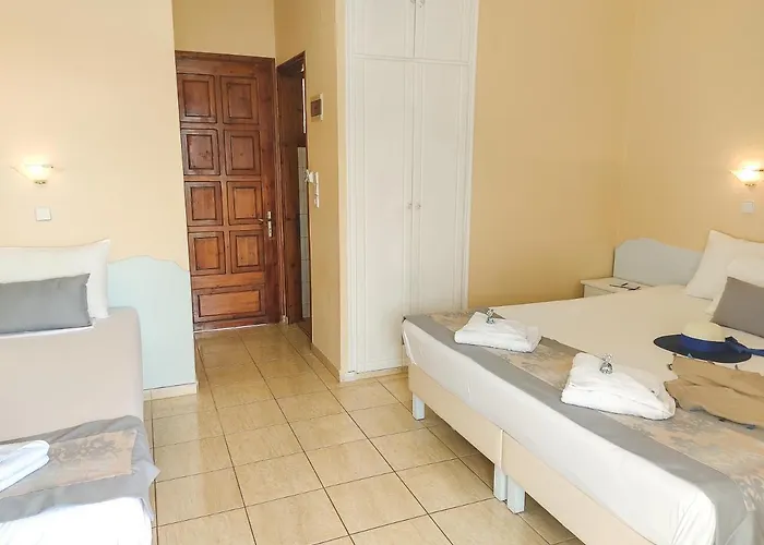 Celeste Golden 公寓式酒店 4*